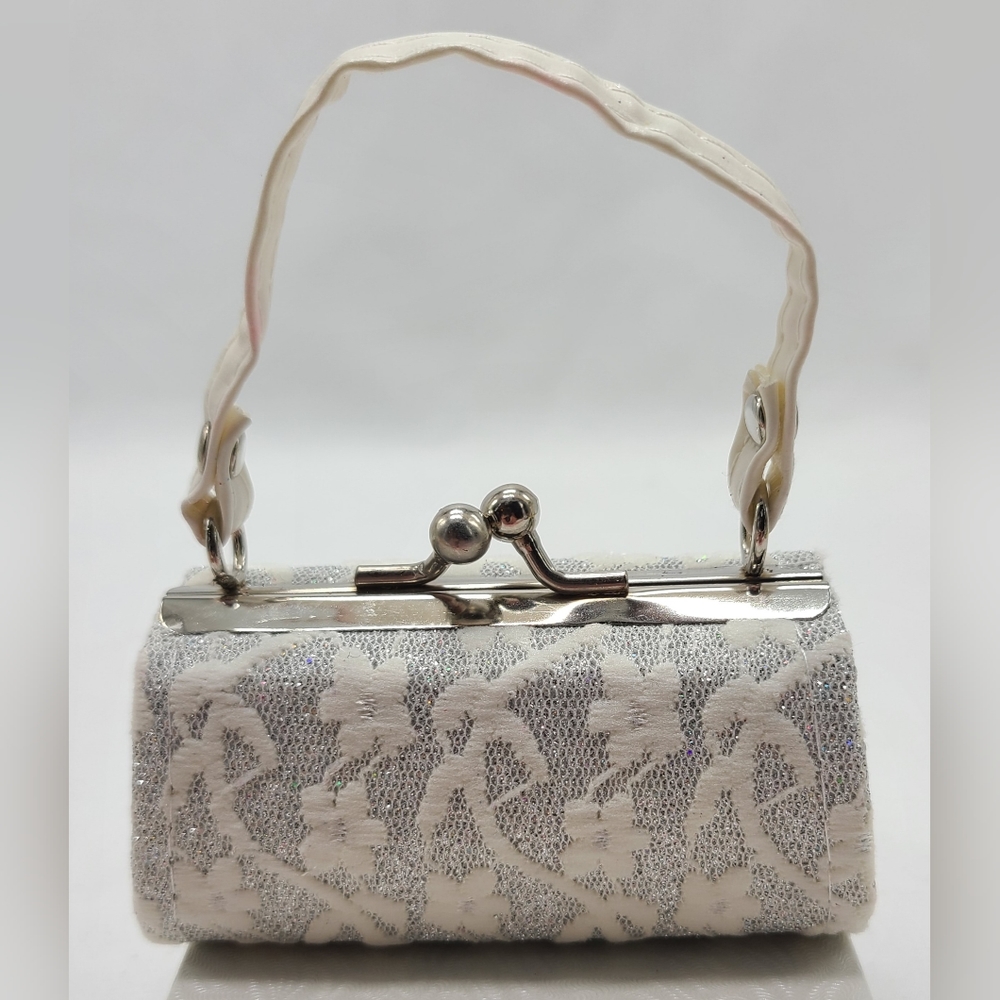 Vintage Style Coin Purse Detailed with Shimmery Silver and White Overlay